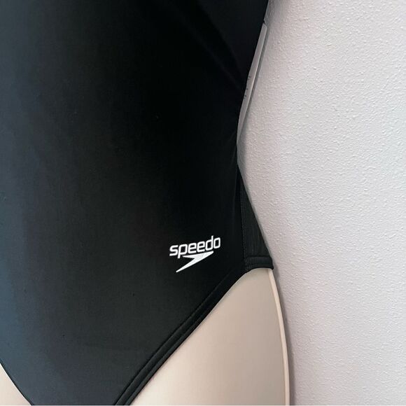 Speedo Black Pro LT One-Piece Swimsuit Size 8/34  NWT! - Picture 2 of 10